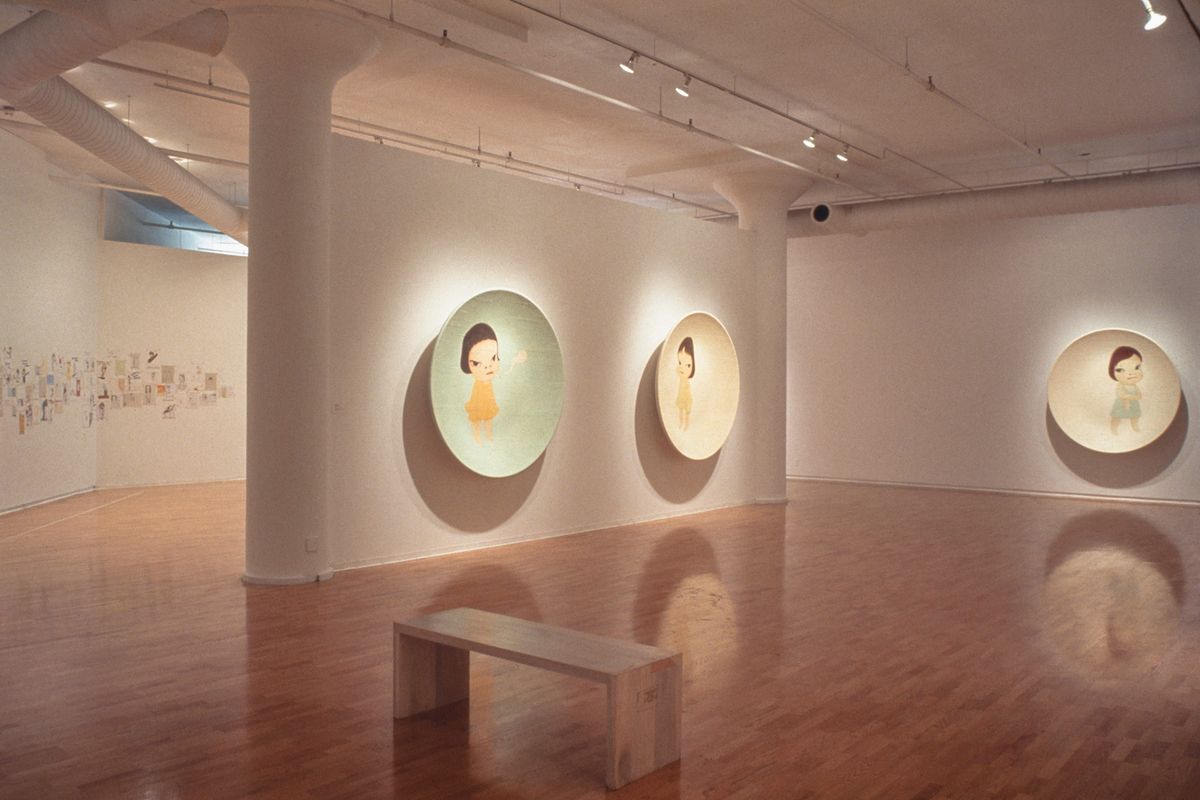 奈良美智　「NOTHING EVER HAPPENS」 エンボス加工のカバーです EXH55 - Yoshitomo Nara: Nothing Ever Happens | YOSHITOMO NARA The