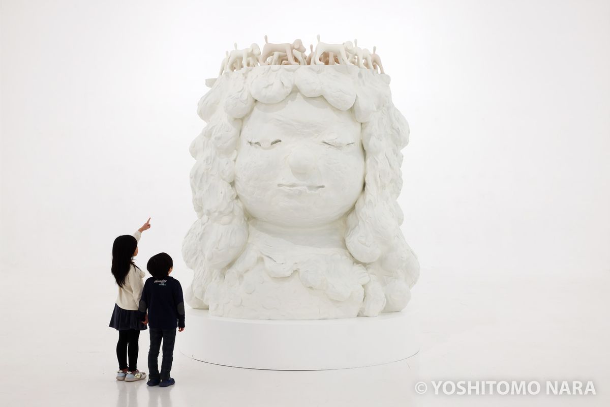 No.YNF7599 - 台座としての森の子 2023 | YOSHITOMO NARA The Works