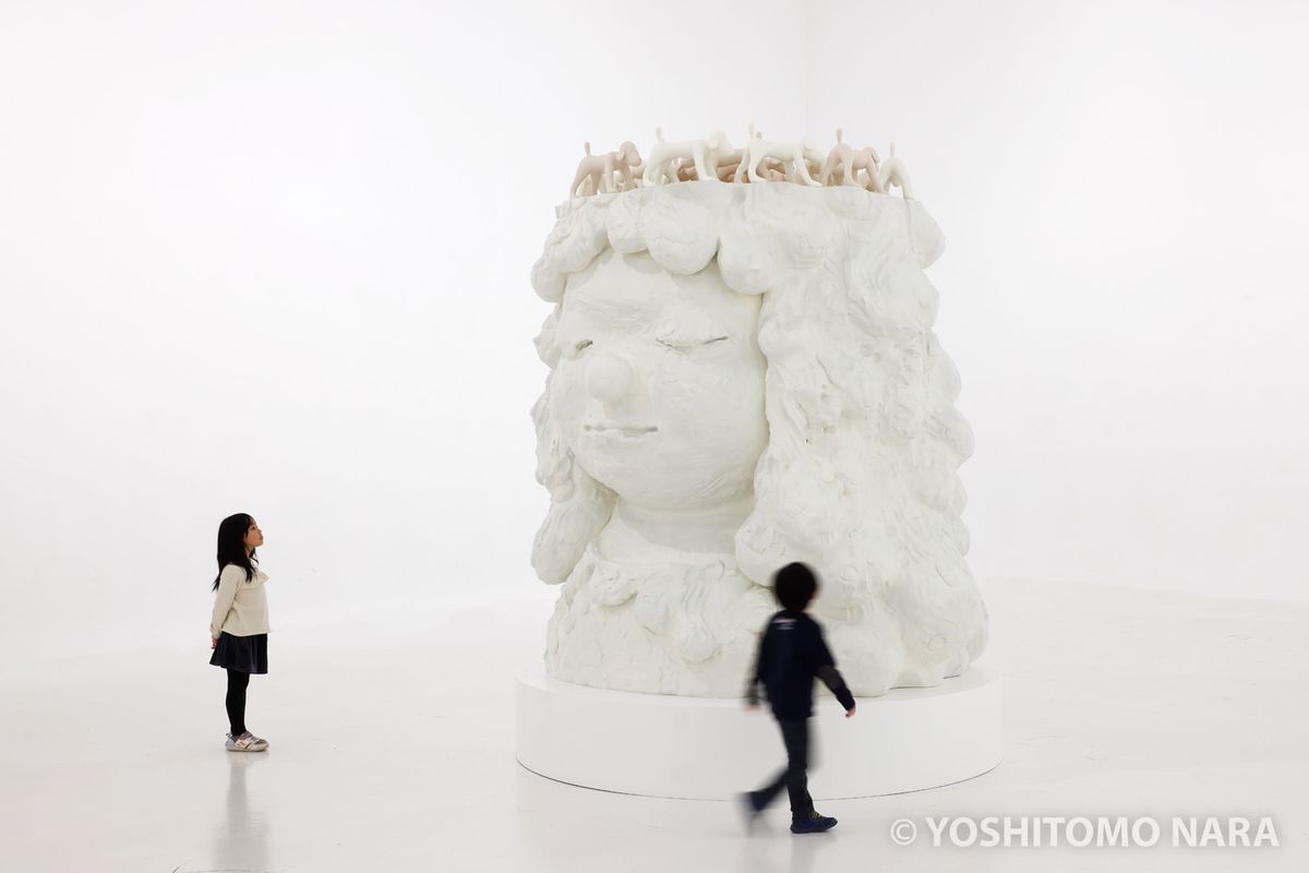 No.YNF7599 - 台座としての森の子 2023 | YOSHITOMO NARA The Works