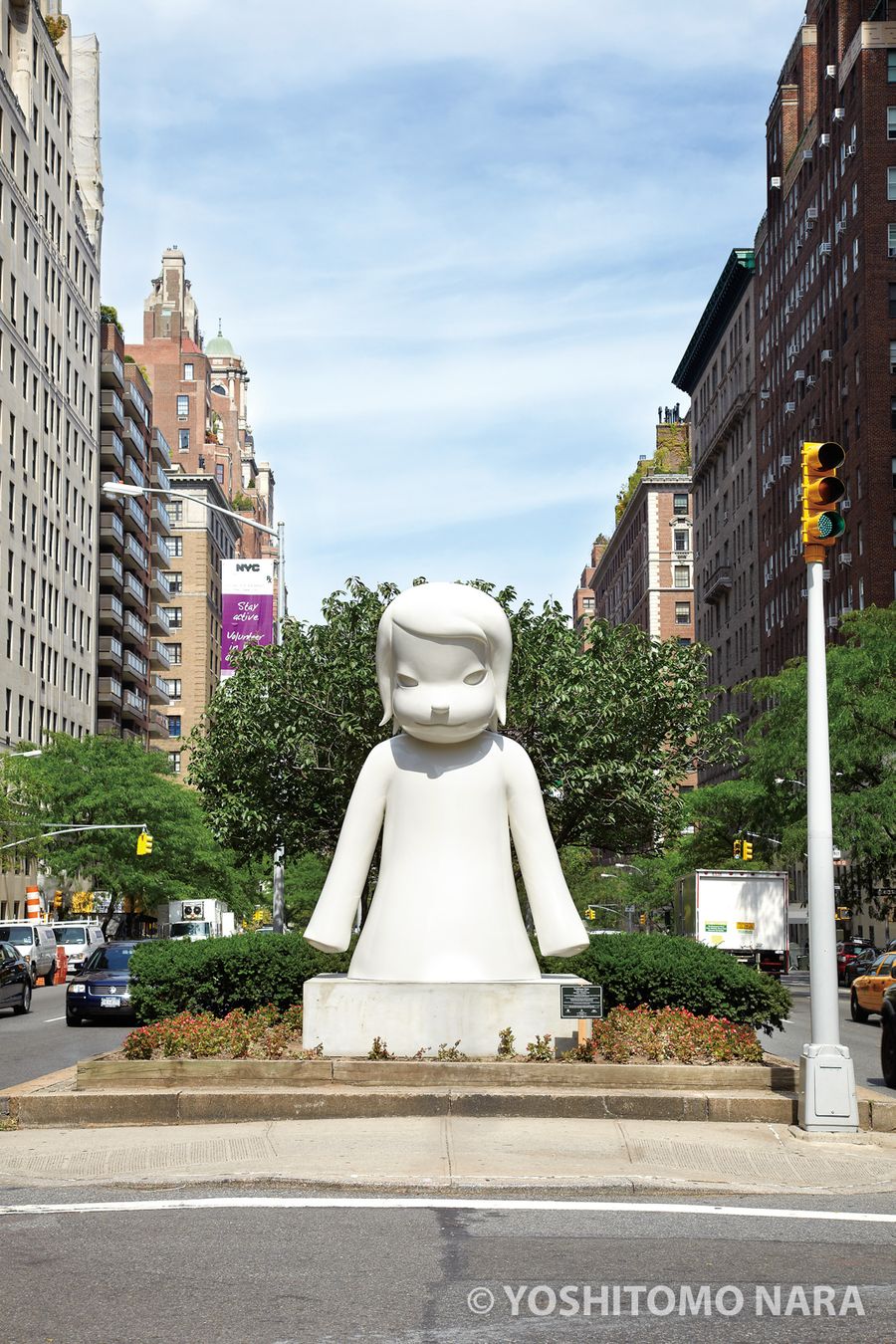 No.YNF5374 - White Ghost 2010 | YOSHITOMO NARA The Works