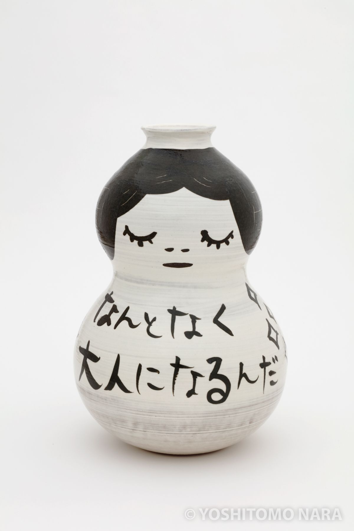 奈良美智　「NOTHING EVER HAPPENS」 エンボス加工のカバーです 奈良美智 Nothing Ever Happens 作品集. - メルカリ